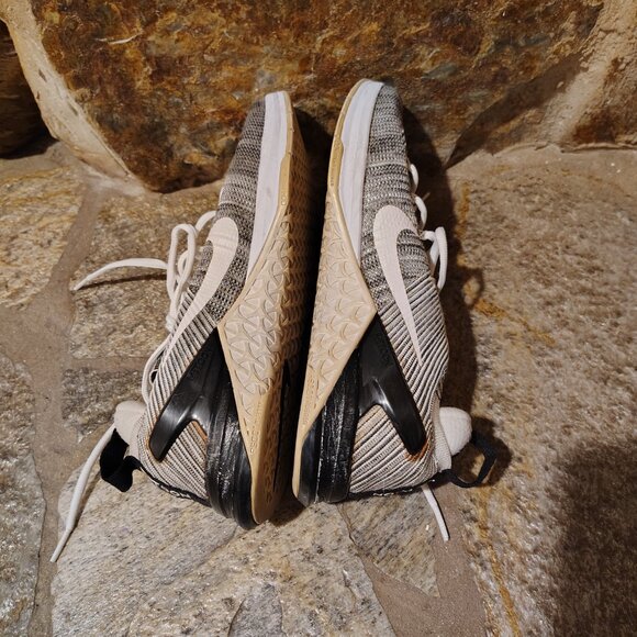 Nike Metcon DSX Flyknit 2 Women's Size 11 Running Shoes Style 924595-100 - Picture 6 of 10